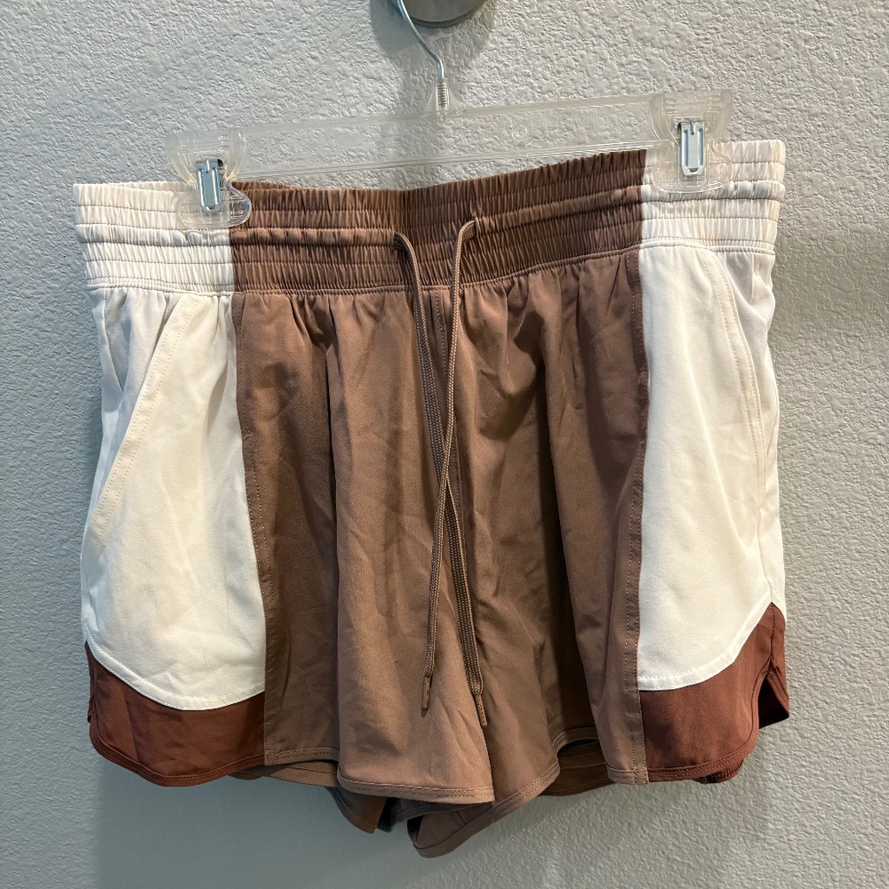 Abercrombie YPB Motiontek High Rise Lined Shorts - Size L